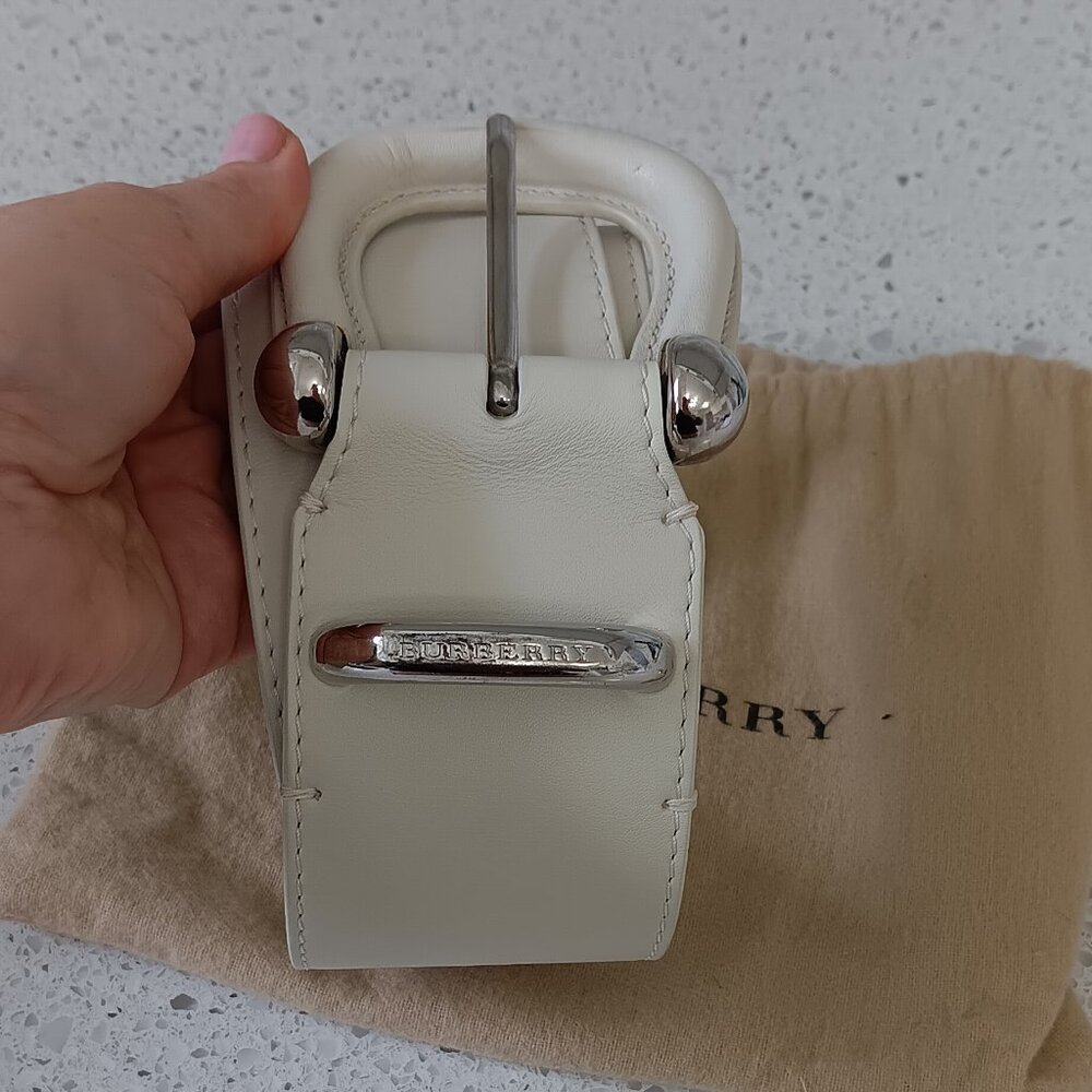 Womens Burberry belt - Picture 3 of 3